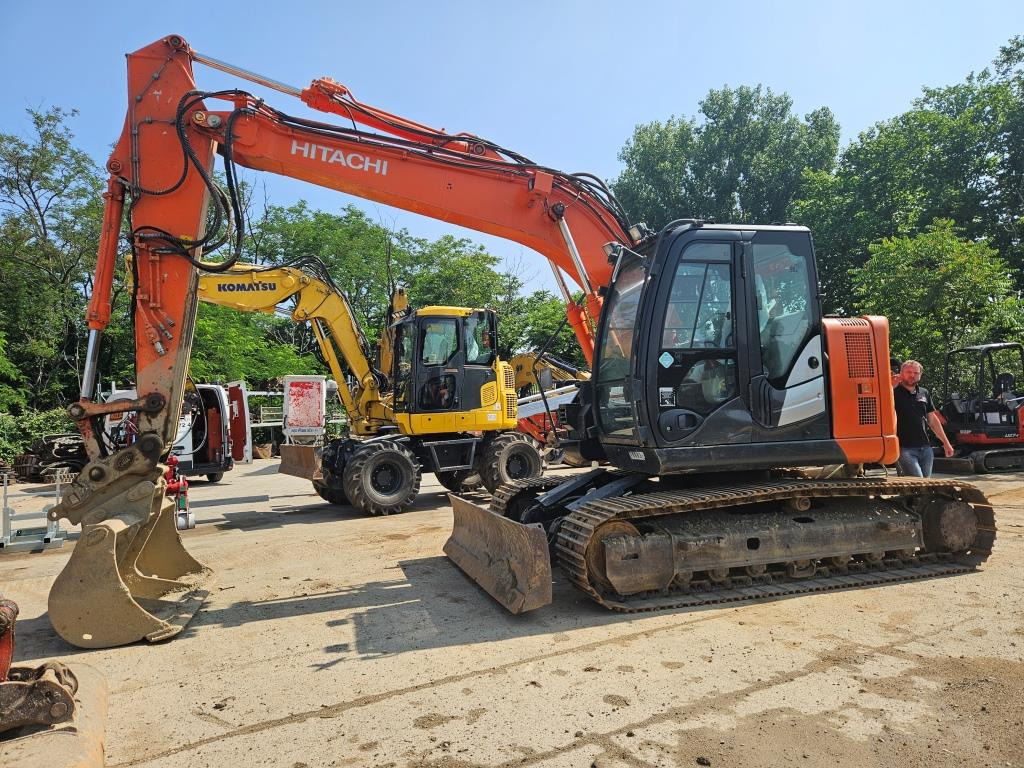 HITACHI ZX 135 US - Ekskavator perayap: gambar 2 HITACHI ZX 135 US - Ekskavator perayap: gambar 2