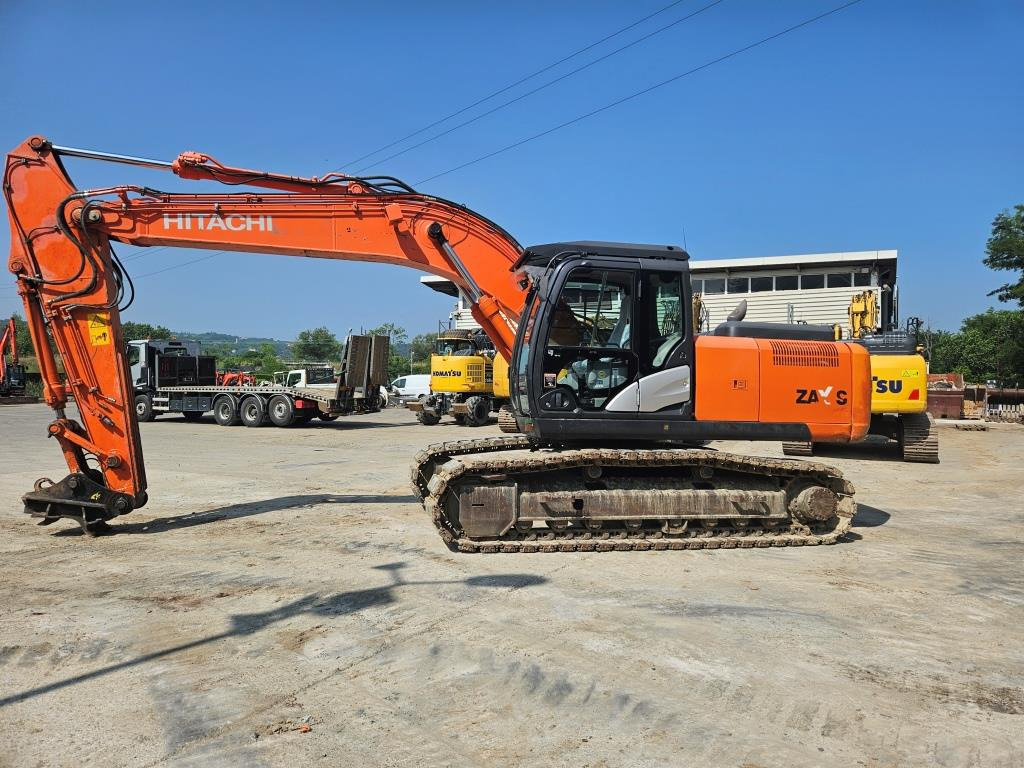 HITACHI ZX 210 LC - Ekskavator perayap: gambar 2 HITACHI ZX 210 LC - Ekskavator perayap: gambar 2