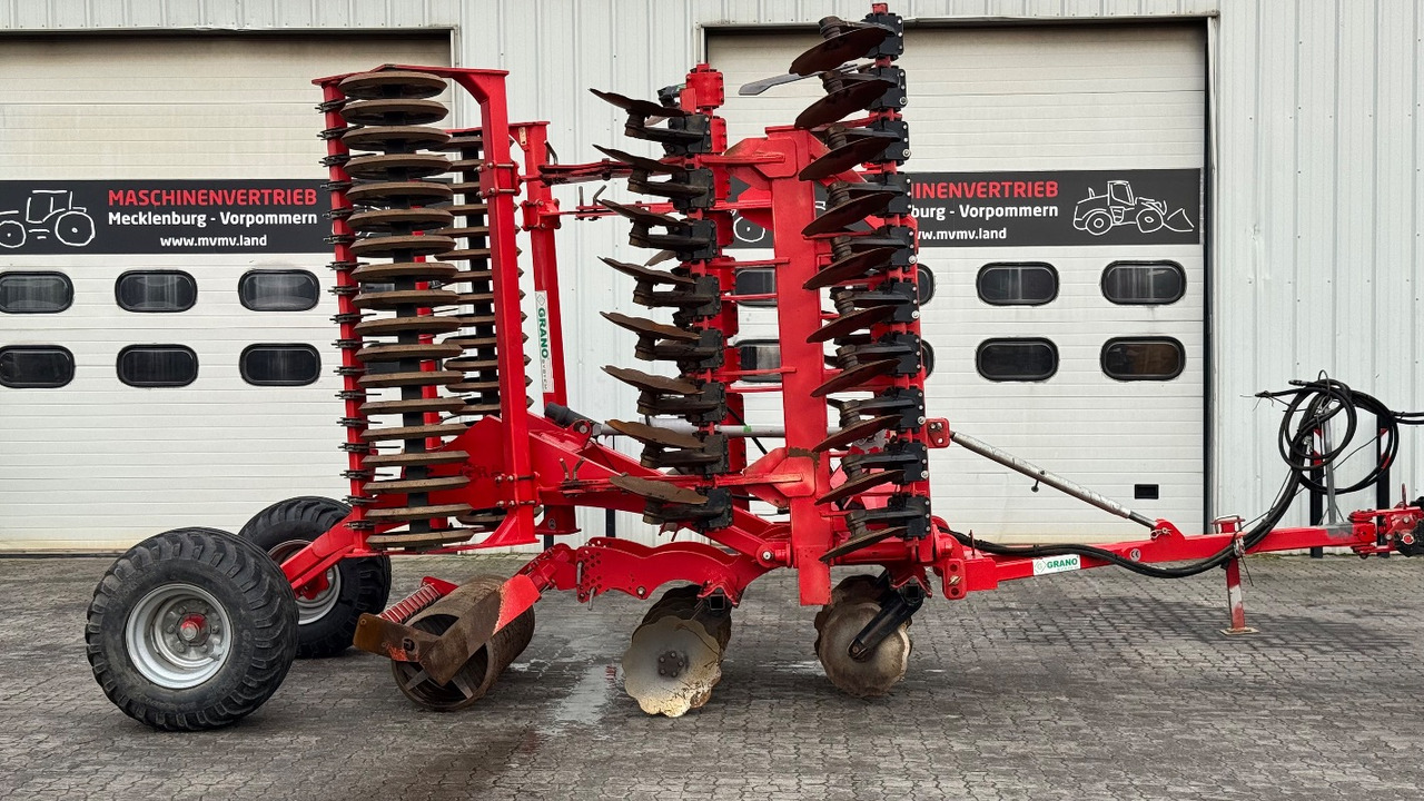 Top Agro SHARK 6.0 GRANO-SYSTEM Hydr. 6,0m - Garu cakram: gambar 1 Top Agro SHARK 6.0 GRANO-SYSTEM Hydr. 6,0m - Garu cakram: gambar 1