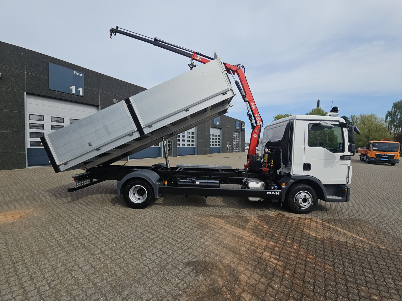 MAN TGL 10.220 - Truk jungkit, Truk derek: gambar 5 MAN TGL 10.220 - Truk jungkit, Truk derek: gambar 5
