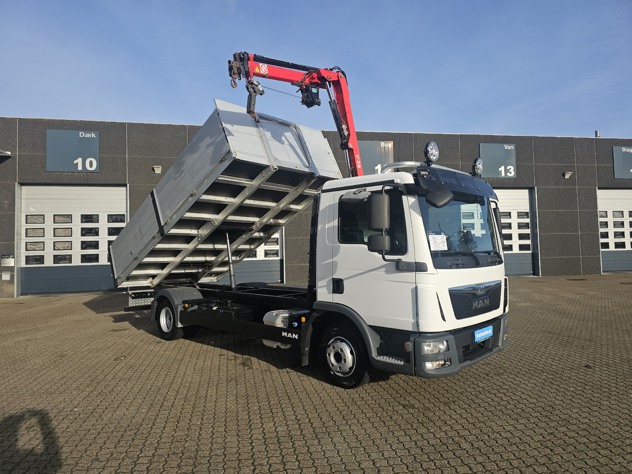 MAN TGL 10.220 - Truk jungkit, Truk derek: gambar 2 MAN TGL 10.220 - Truk jungkit, Truk derek: gambar 2