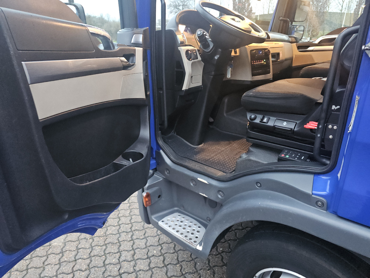 MAN TGL 12.190 BL - Hook lift: gambar 5 MAN TGL 12.190 BL - Hook lift: gambar 5