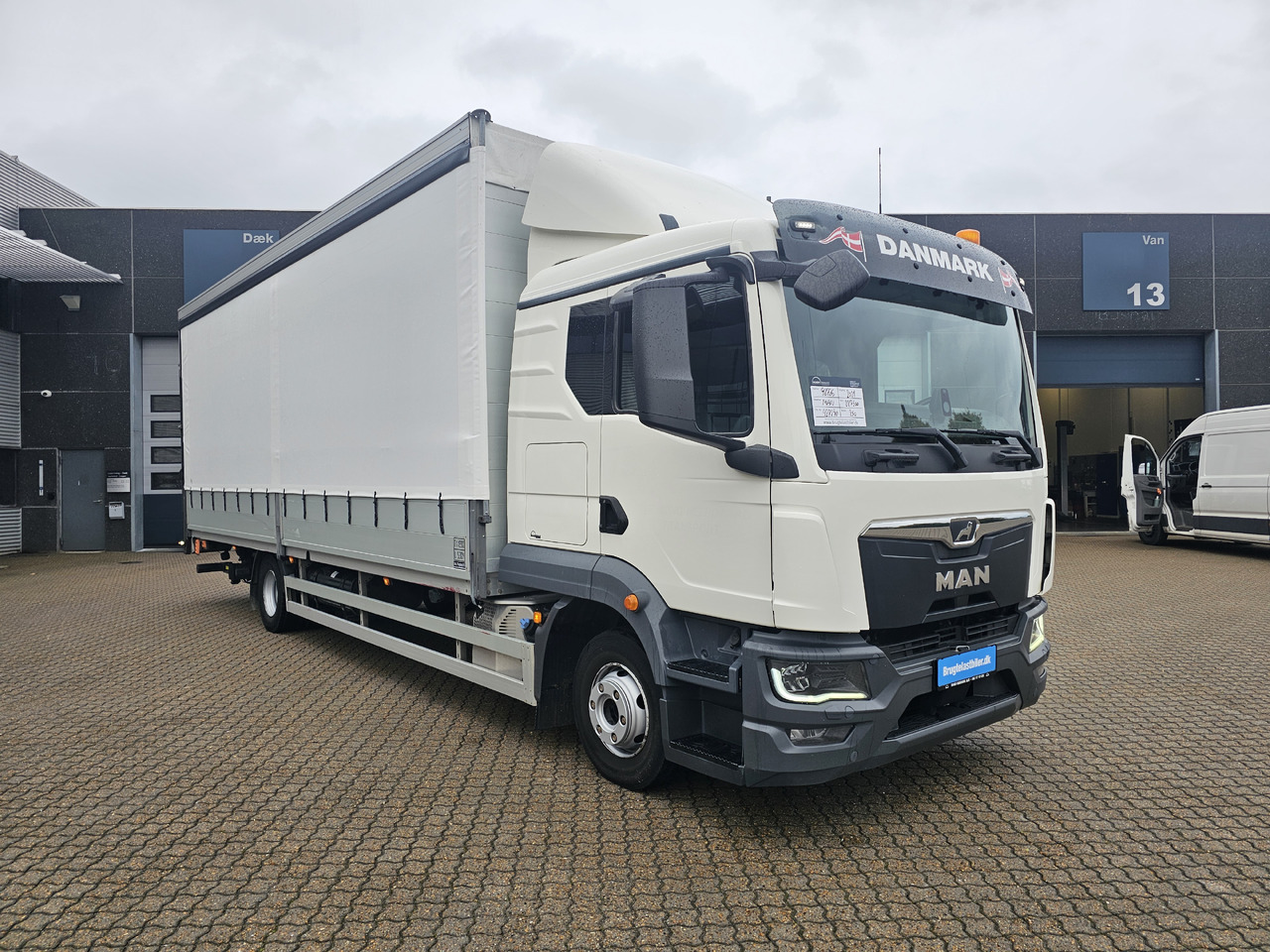 MAN TGL 12.250 - Truk dengan terpal samping: gambar 2 MAN TGL 12.250 - Truk dengan terpal samping: gambar 2