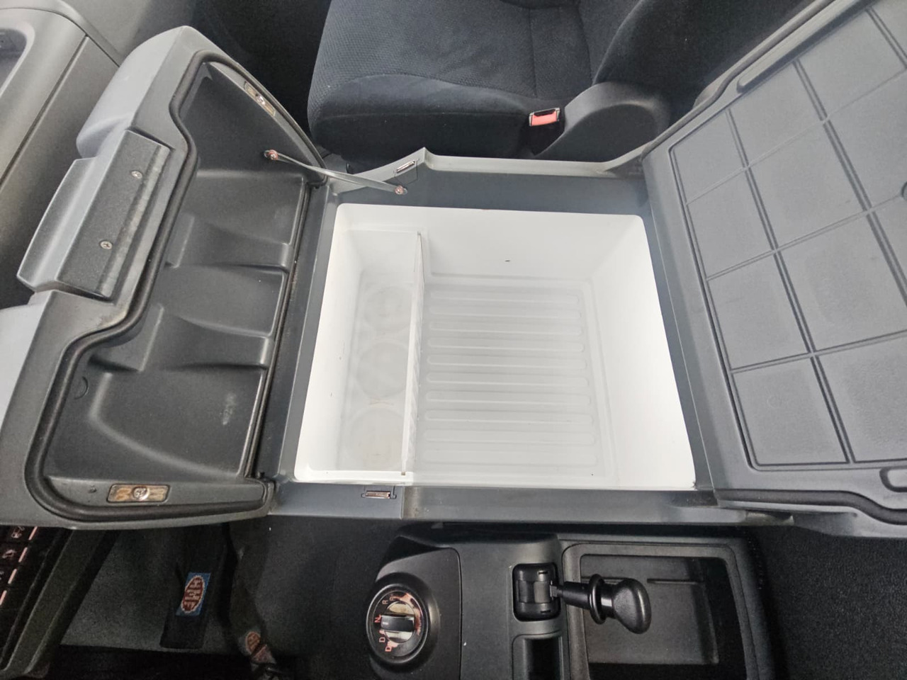 Pengangkut kontainer/ Container truck MAN TGS 26.400 6X2-4: gambar 25