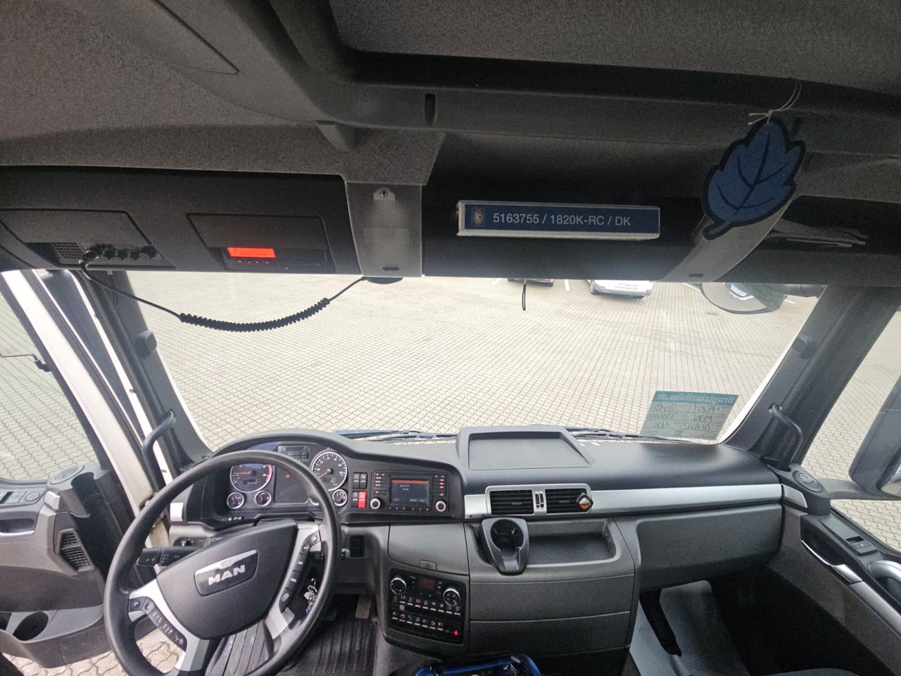 Pengangkut kontainer/ Container truck MAN TGS 26.400 6X2-4: gambar 8