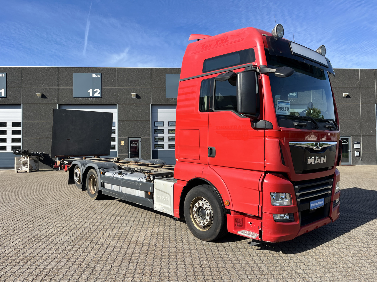 MAN TGX 26.500 6x2 - Pengangkut kontainer/ Container truck: gambar 2 MAN TGX 26.500 6x2 - Pengangkut kontainer/ Container truck: gambar 2