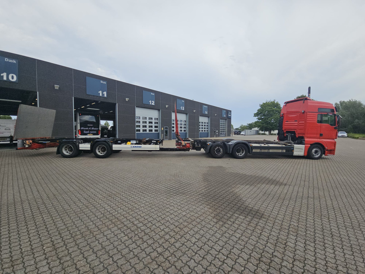 MAN TGX 26.500 with trailer - Pengangkut kontainer/ Container truck: gambar 3 MAN TGX 26.500 with trailer - Pengangkut kontainer/ Container truck: gambar 3
