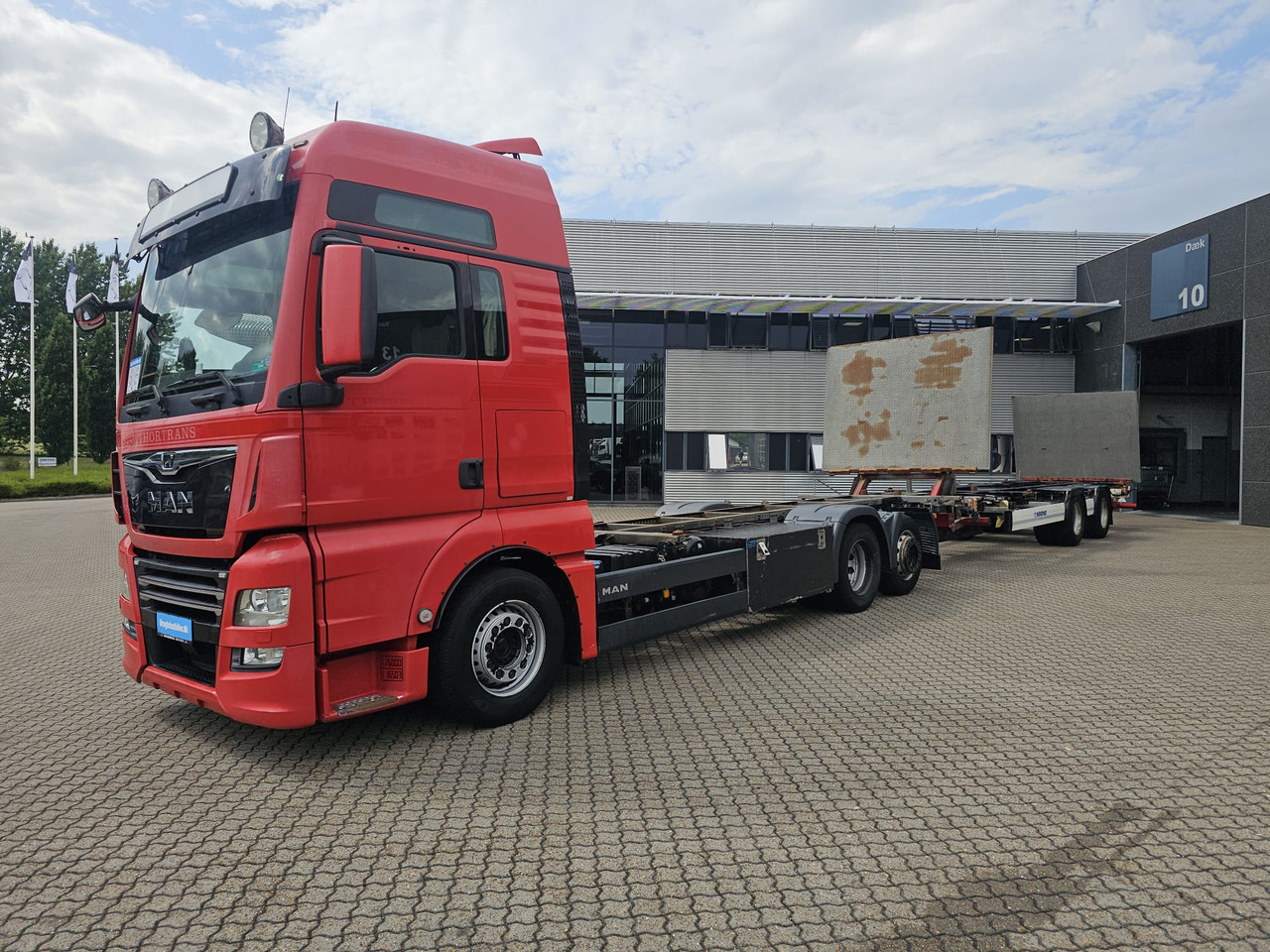 MAN TGX 26.500 with trailer - Pengangkut kontainer/ Container truck: gambar 1 MAN TGX 26.500 with trailer - Pengangkut kontainer/ Container truck: gambar 1