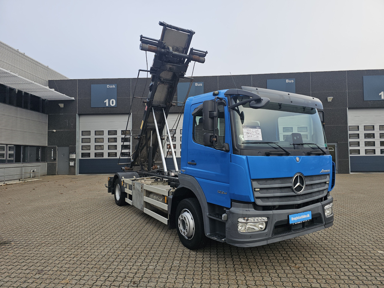Mercedes Atego 1224 - Pengangkut kontainer/ Container truck: gambar 2 Mercedes Atego 1224 - Pengangkut kontainer/ Container truck: gambar 2