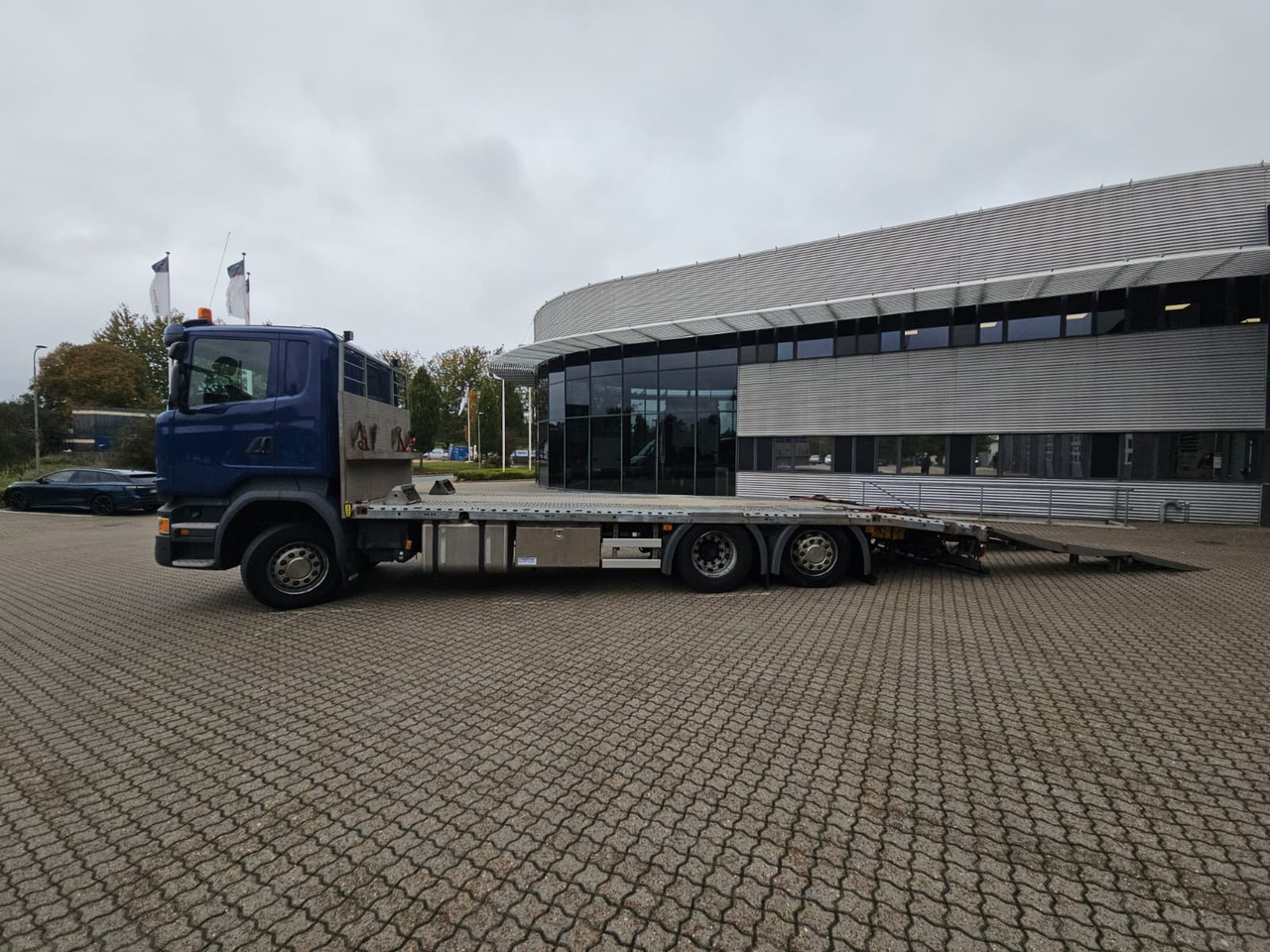 Scania Scania R450 6X2-4 - Truk pengangkut mobil: gambar 2 Scania Scania R450 6X2-4 - Truk pengangkut mobil: gambar 2