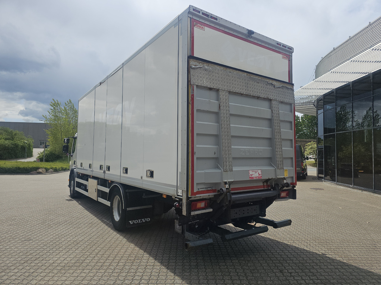 Volvo FE320 - Truk berpendingin: gambar 4 Volvo FE320 - Truk berpendingin: gambar 4