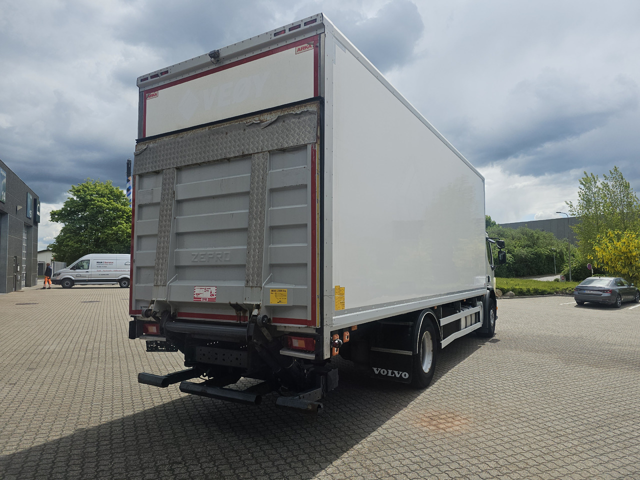 Volvo FE320 - Truk berpendingin: gambar 3 Volvo FE320 - Truk berpendingin: gambar 3