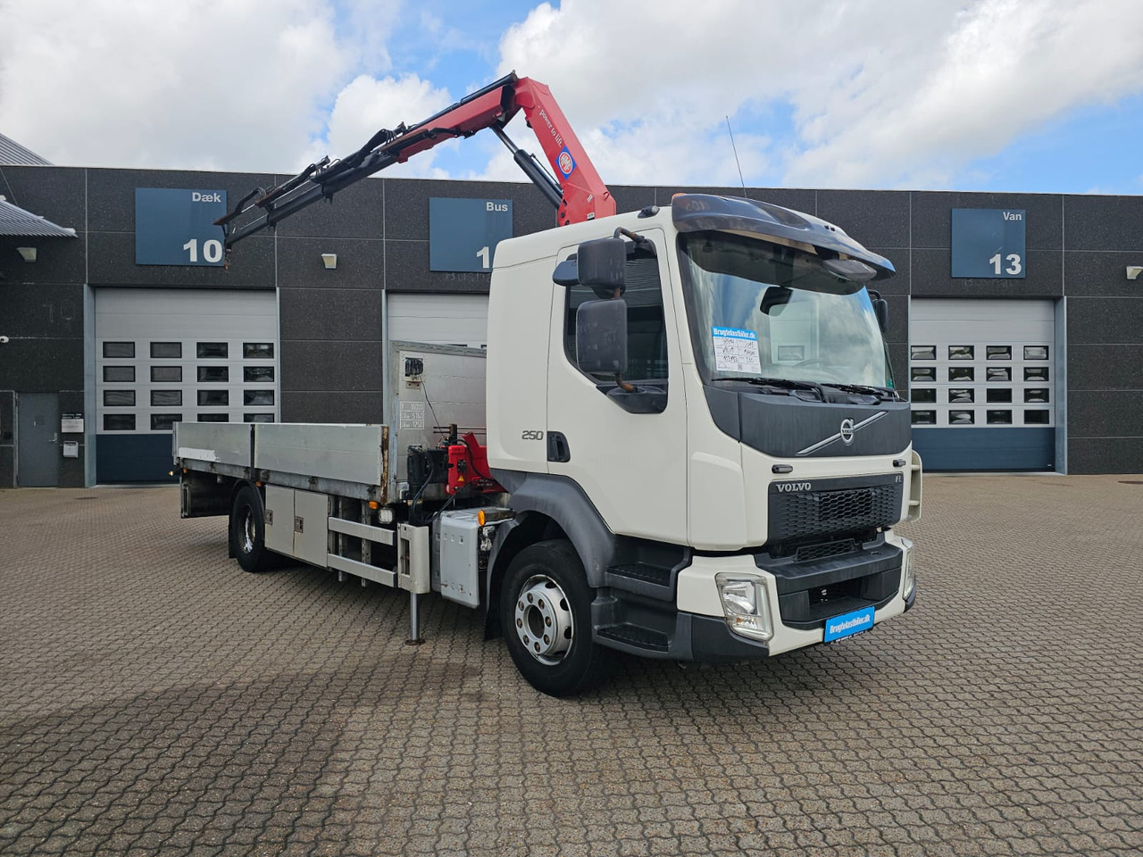 Volvo FL250 - Truk flatbed, Truk derek: gambar 2 Volvo FL250 - Truk flatbed, Truk derek: gambar 2