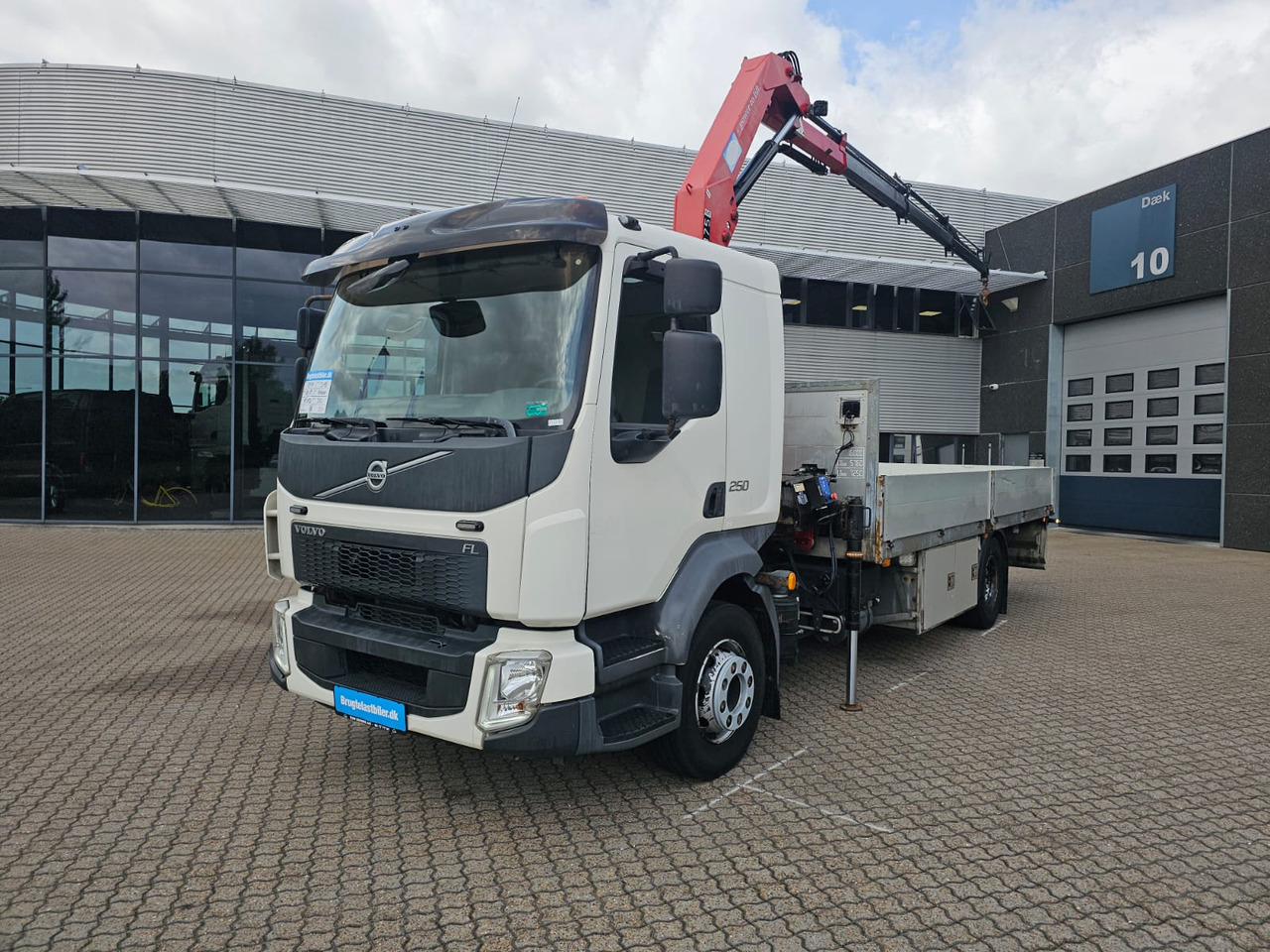 Volvo FL250 - Truk flatbed, Truk derek: gambar 1 Volvo FL250 - Truk flatbed, Truk derek: gambar 1