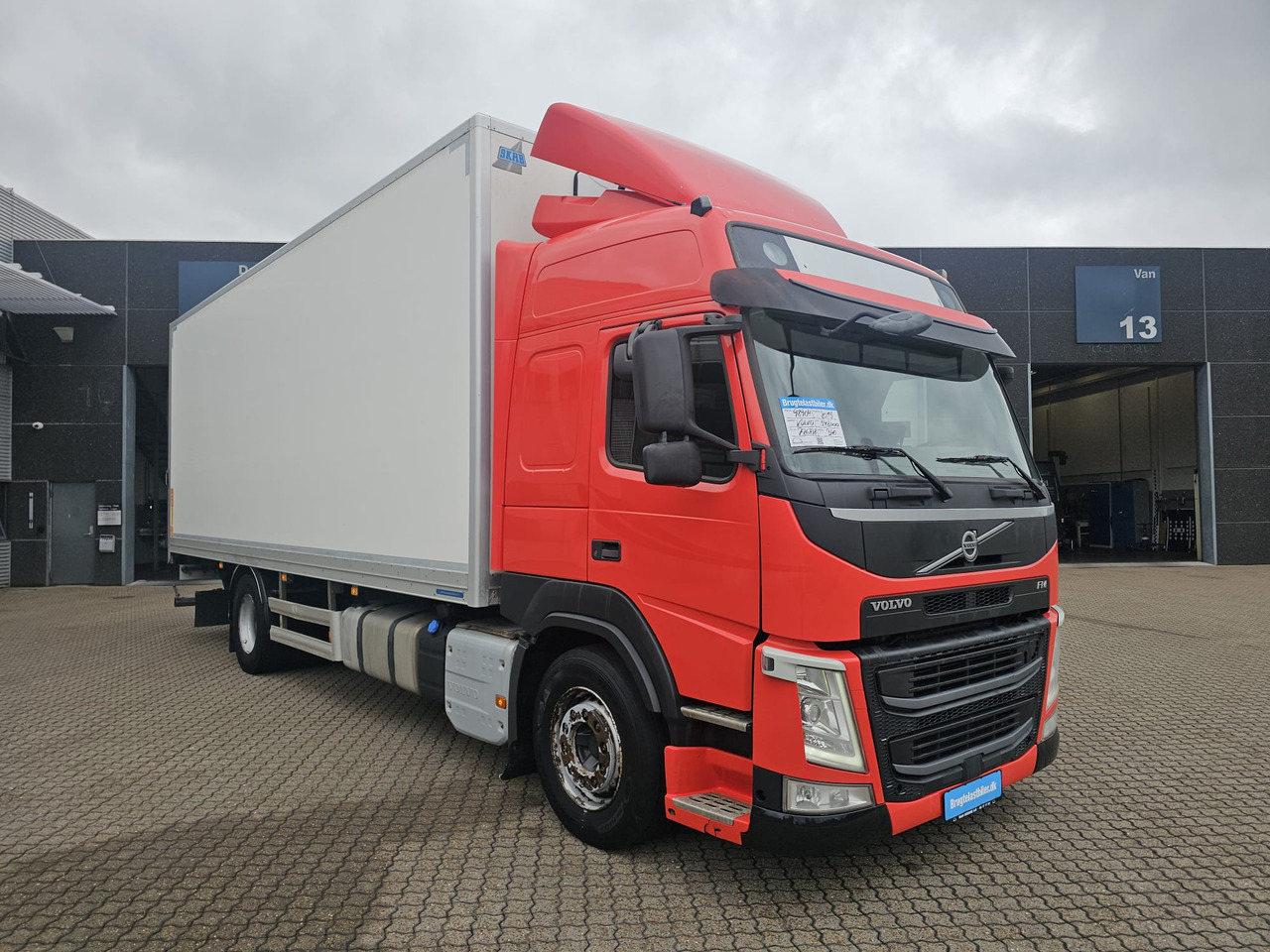 Volvo FM340 - Truk box: gambar 2 Volvo FM340 - Truk box: gambar 2