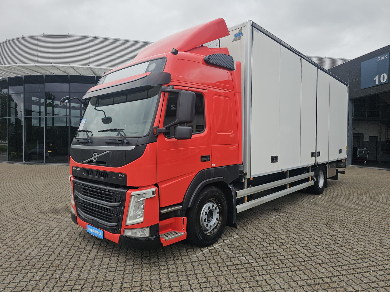 Volvo FM340 - Truk box: gambar 1 Volvo FM340 - Truk box: gambar 1