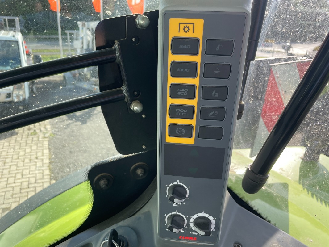 CLAAS Arion 660 CMATIC - Traktor: gambar 2 CLAAS Arion 660 CMATIC - Traktor: gambar 2