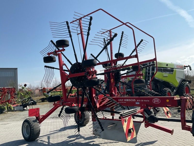 Lely Hibiscus 815 CD Vario - Tedder/ Menyapu: gambar 1 Lely Hibiscus 815 CD Vario - Tedder/ Menyapu: gambar 1
