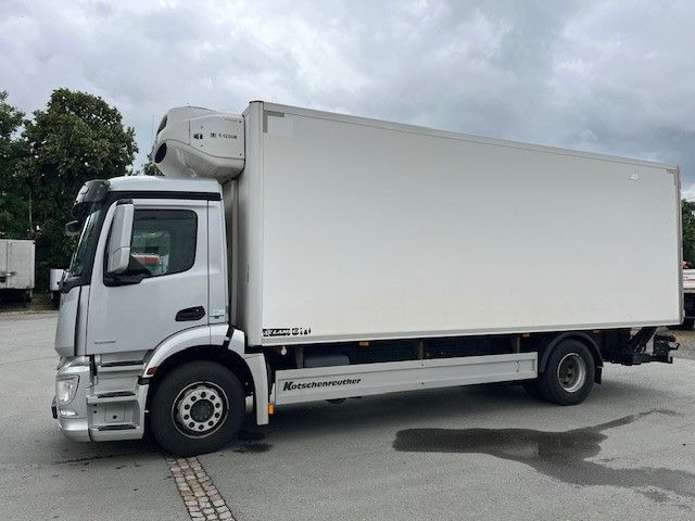 Mercedes-Benz Antos1835 Tiefkühlaufbau Ladebordw. Thermoking - Truk berpendingin: gambar 2 Mercedes-Benz Antos1835 Tiefkühlaufbau Ladebordw. Thermoking - Truk berpendingin: gambar 2