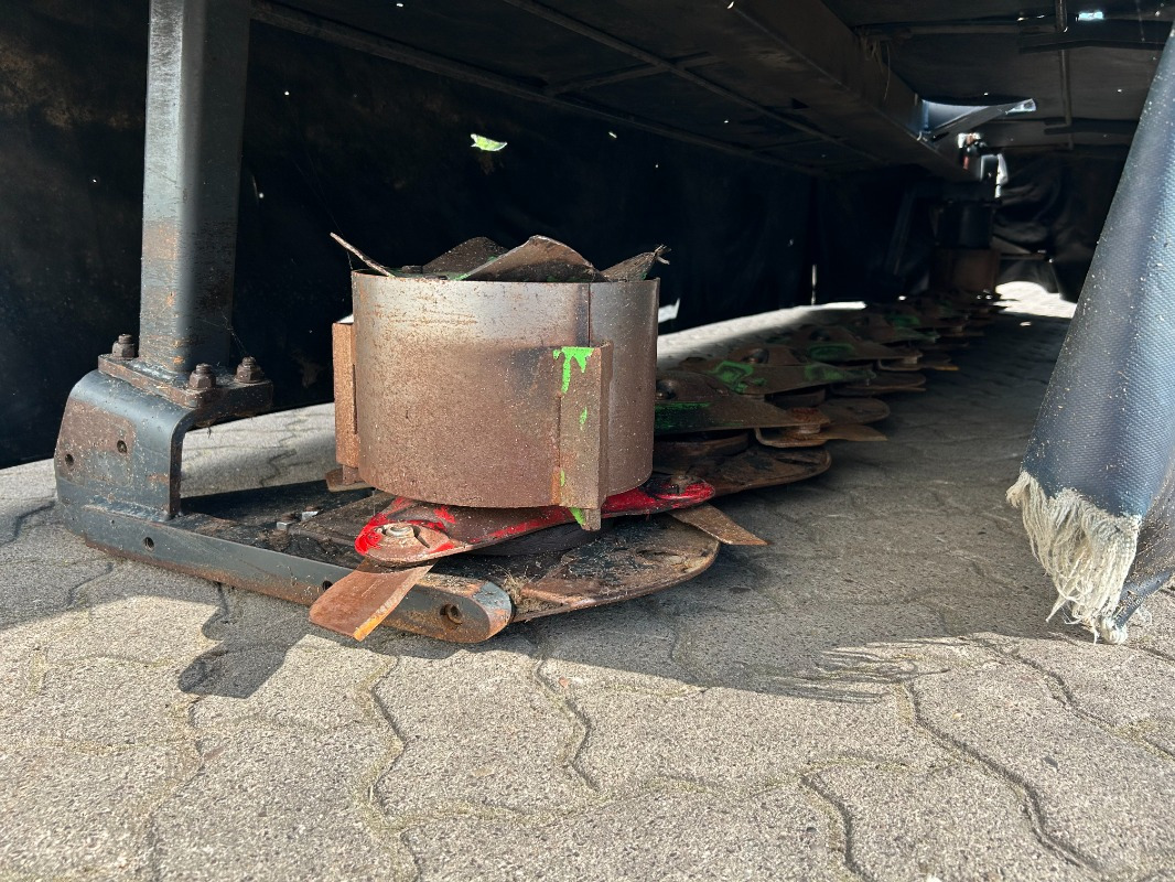Deutz DiscMaster 440 - Mesin pemotong padang rumput: gambar 5 Deutz DiscMaster 440 - Mesin pemotong padang rumput: gambar 5