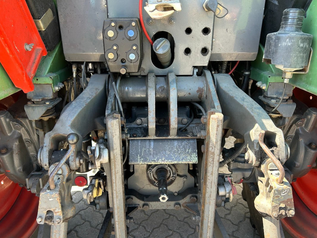Fendt Farmer 310 - Traktor: gambar 4 Fendt Farmer 310 - Traktor: gambar 4