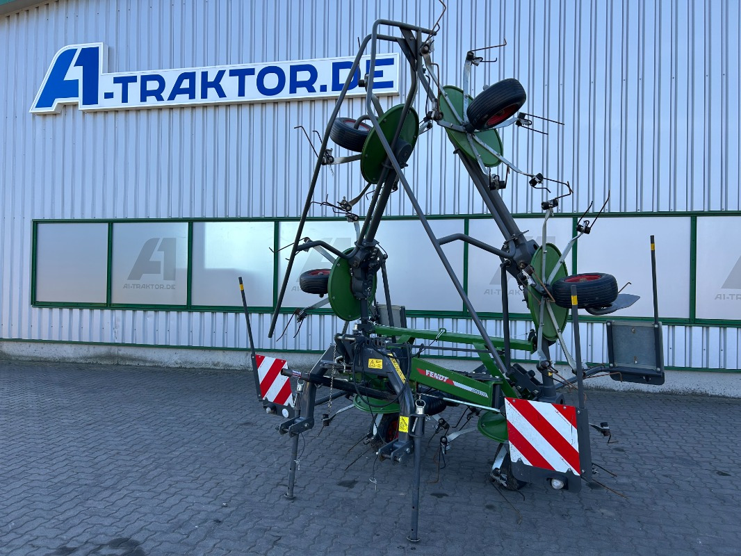 Fendt Lotus 770 - Tedder/ Menyapu: gambar 1 Fendt Lotus 770 - Tedder/ Menyapu: gambar 1