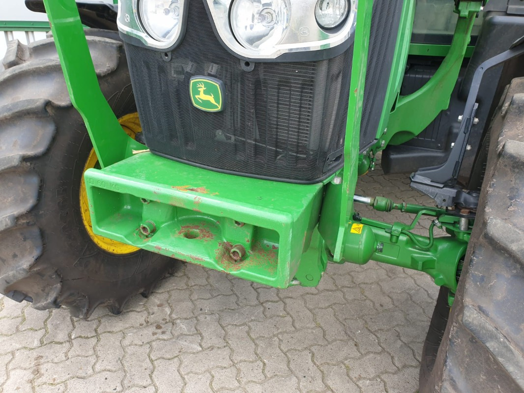 John Deere 6090M - Traktor: gambar 5 John Deere 6090M - Traktor: gambar 5