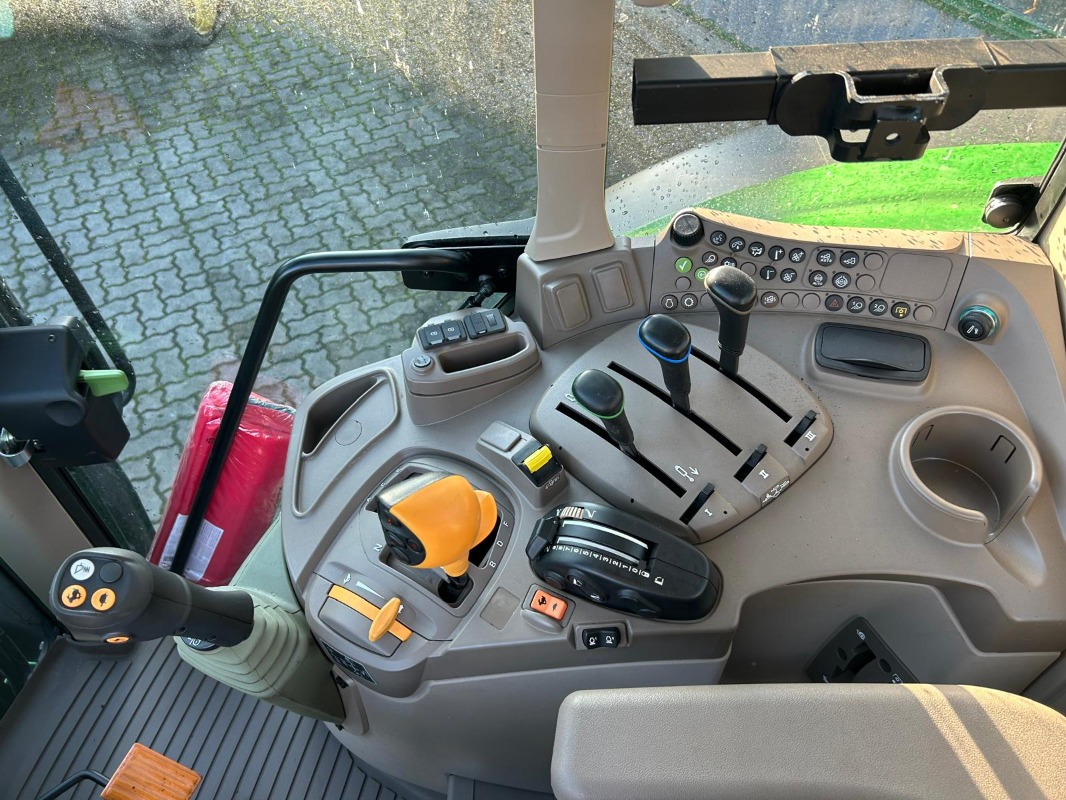 John Deere 6090M **MIETRÜCKLÄUFER** - Traktor: gambar 4 John Deere 6090M **MIETRÜCKLÄUFER** - Traktor: gambar 4