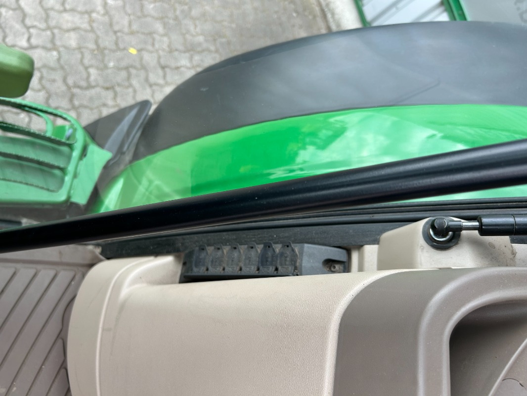 Traktor John Deere 6155M: gambar 20