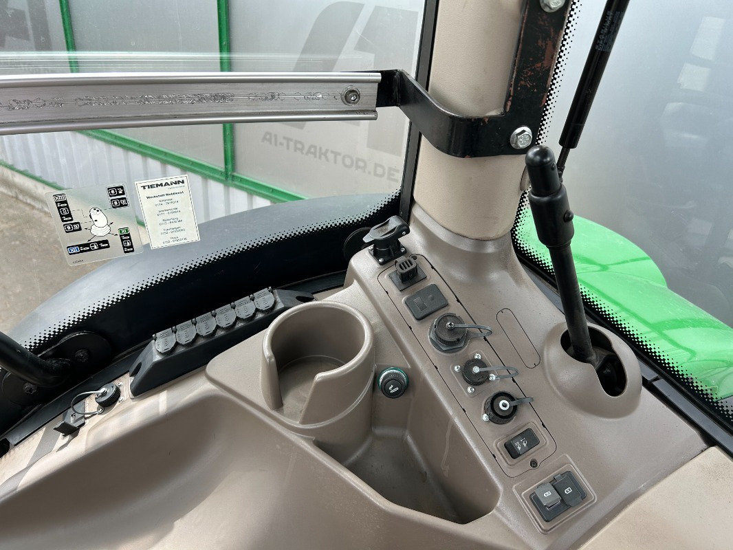 Traktor John Deere 6155R: gambar 17