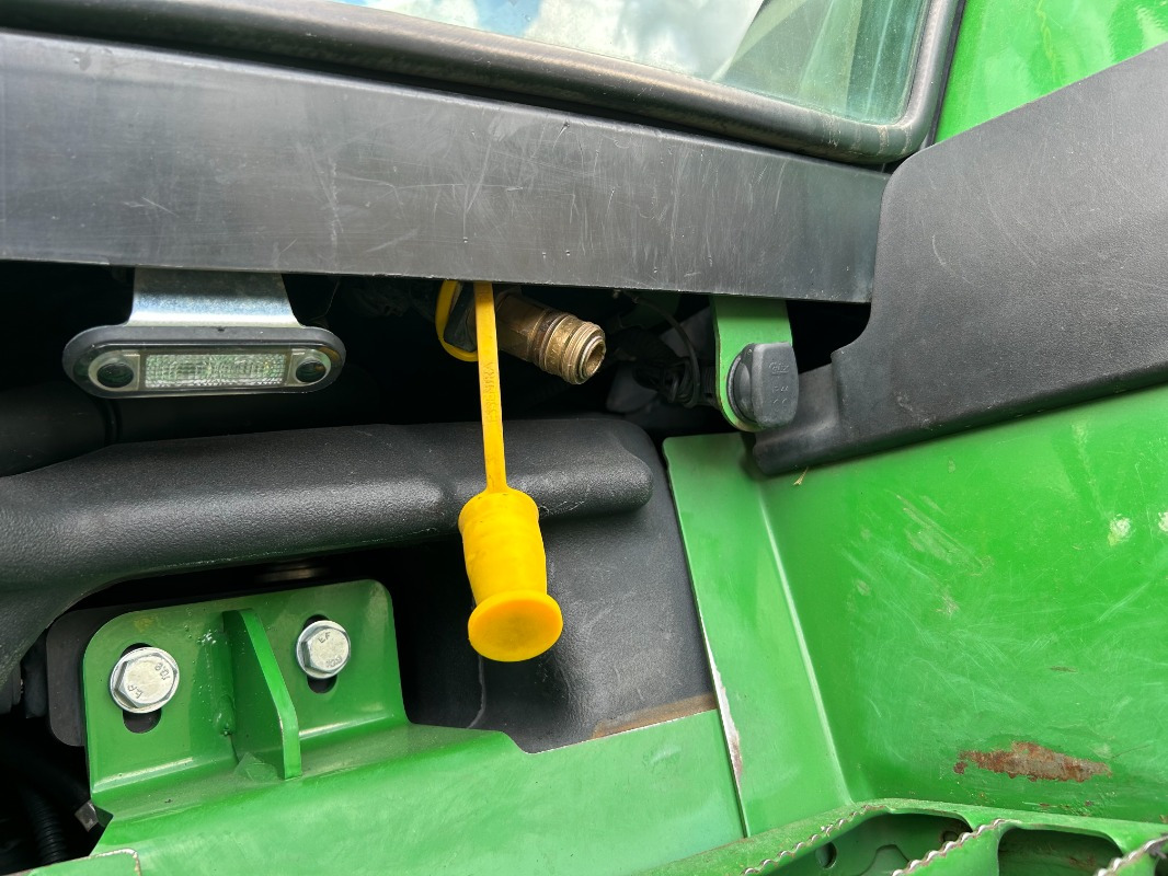 John Deere 6155R - Traktor: gambar 3 John Deere 6155R - Traktor: gambar 3