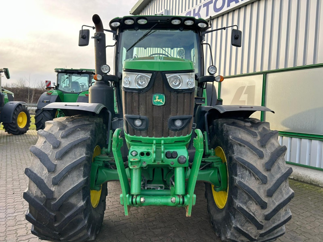 John Deere 6215R - Traktor: gambar 3 John Deere 6215R - Traktor: gambar 3