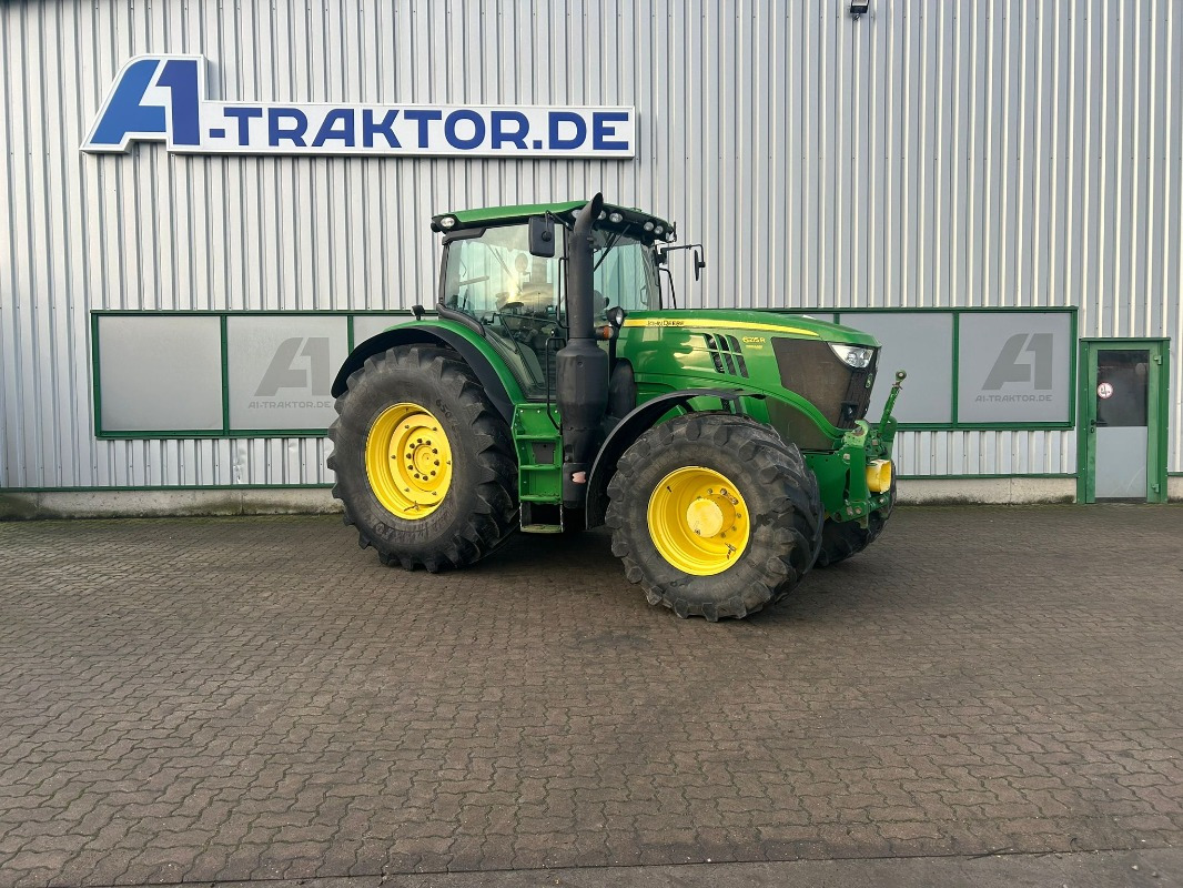 Traktor John Deere 6215R: gambar 8