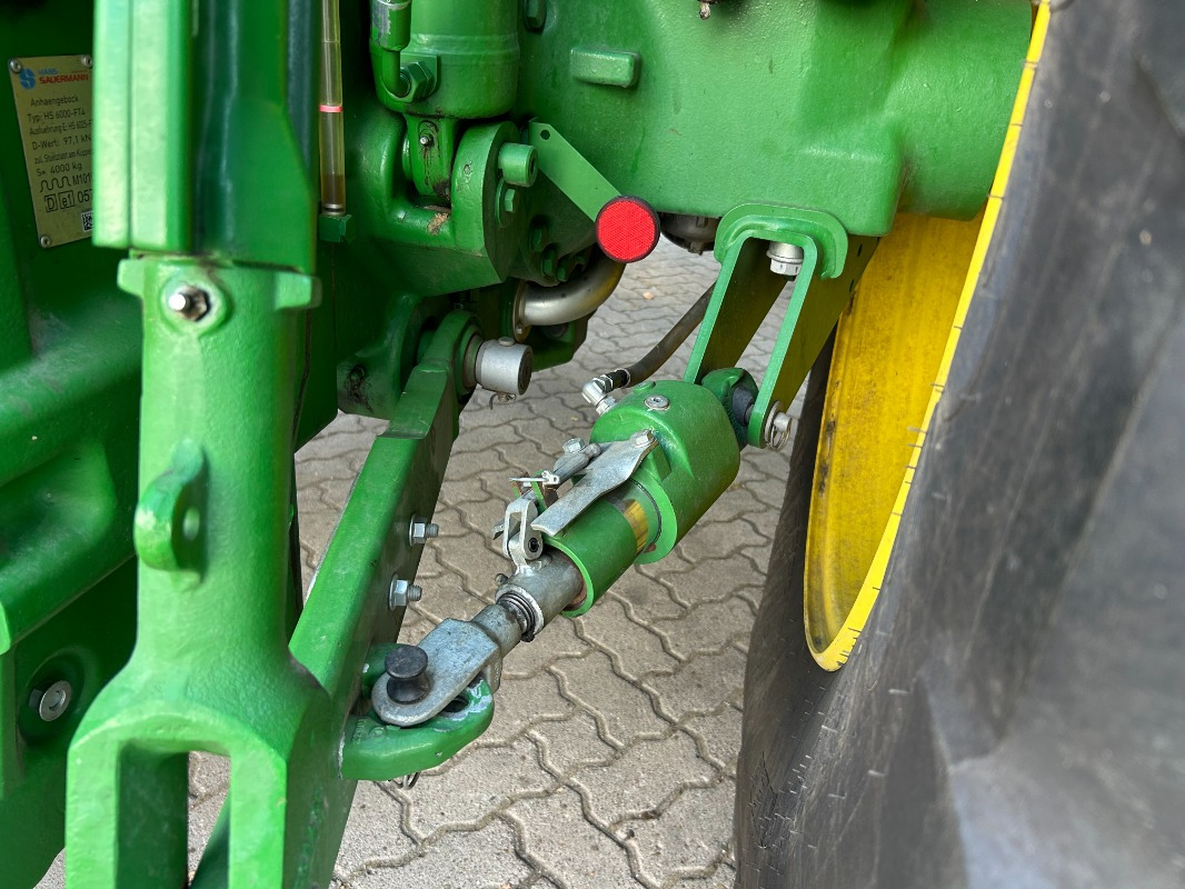 John Deere 6R 215 - Traktor: gambar 4 John Deere 6R 215 - Traktor: gambar 4
