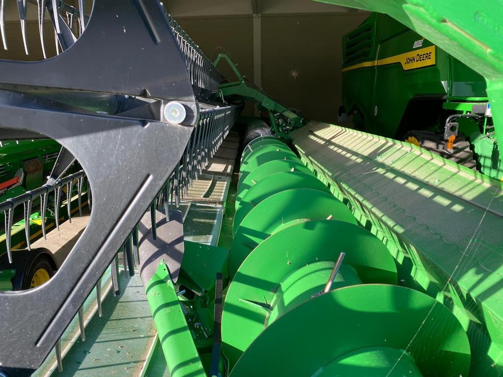 John Deere 740 PremiumFlow - Pemanen gabungan: gambar 3 John Deere 740 PremiumFlow - Pemanen gabungan: gambar 3