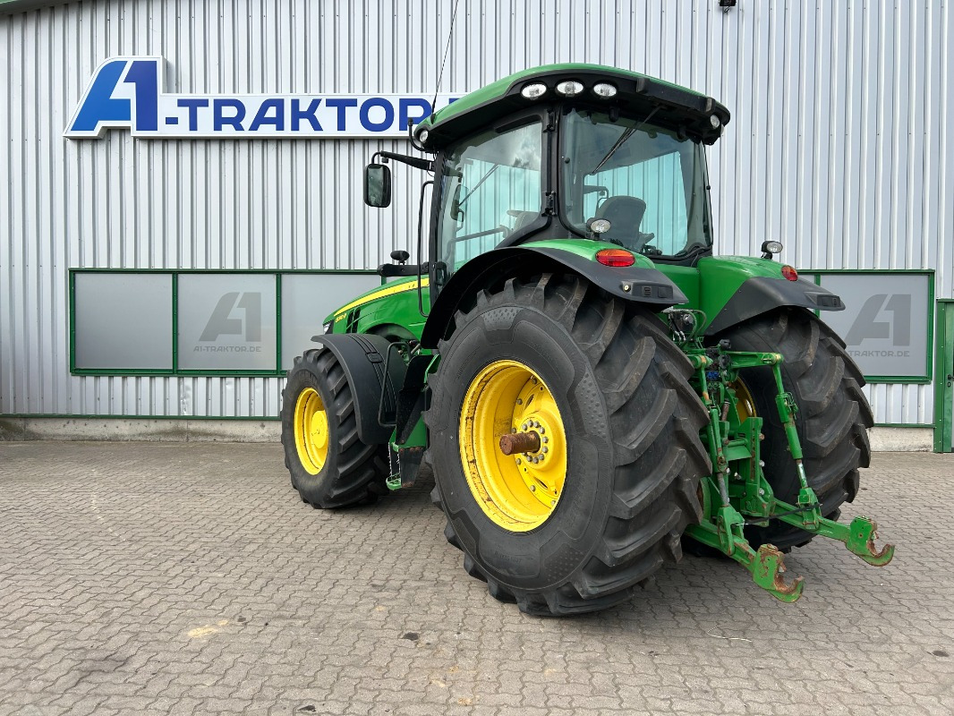 John Deere 8310R - Traktor: gambar 4 John Deere 8310R - Traktor: gambar 4