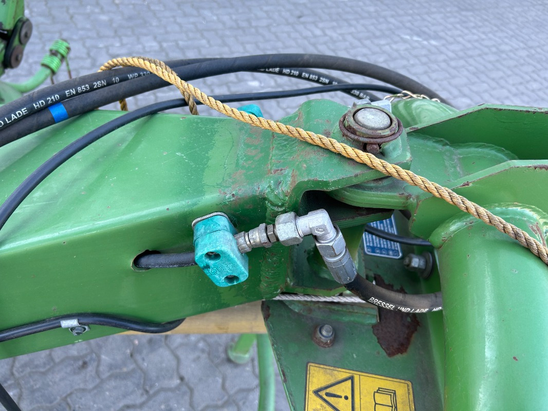 Krone KW 7.70 / 6x7 - Tedder/ Menyapu: gambar 4 Krone KW 7.70 / 6x7 - Tedder/ Menyapu: gambar 4