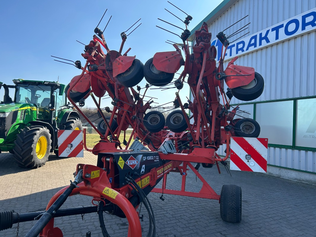 Kuhn GF 10802 T-G II - Tedder/ Menyapu: gambar 5 Kuhn GF 10802 T-G II - Tedder/ Menyapu: gambar 5