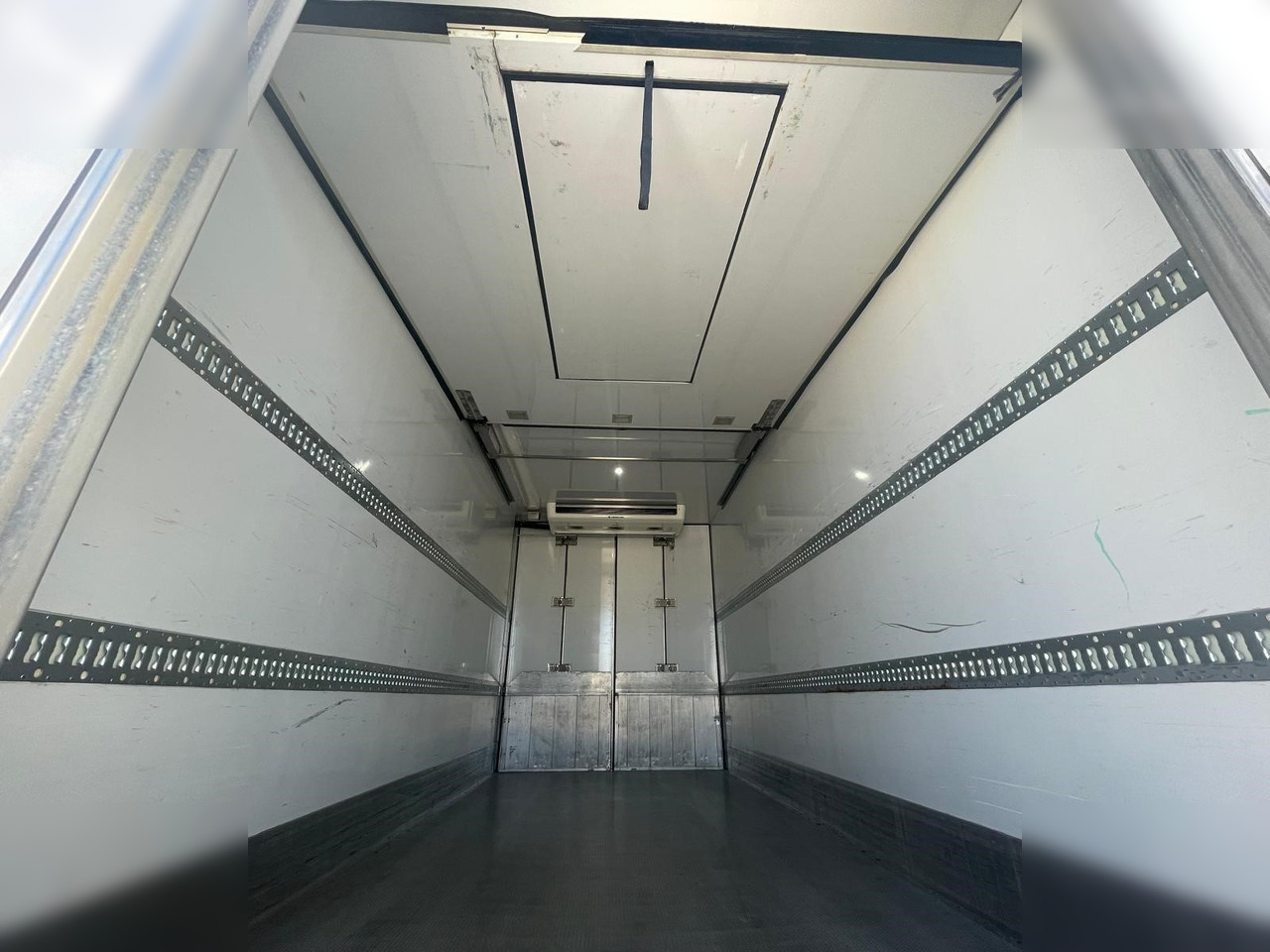 FAST - Trailer berpendingin: gambar 5 FAST - Trailer berpendingin: gambar 5