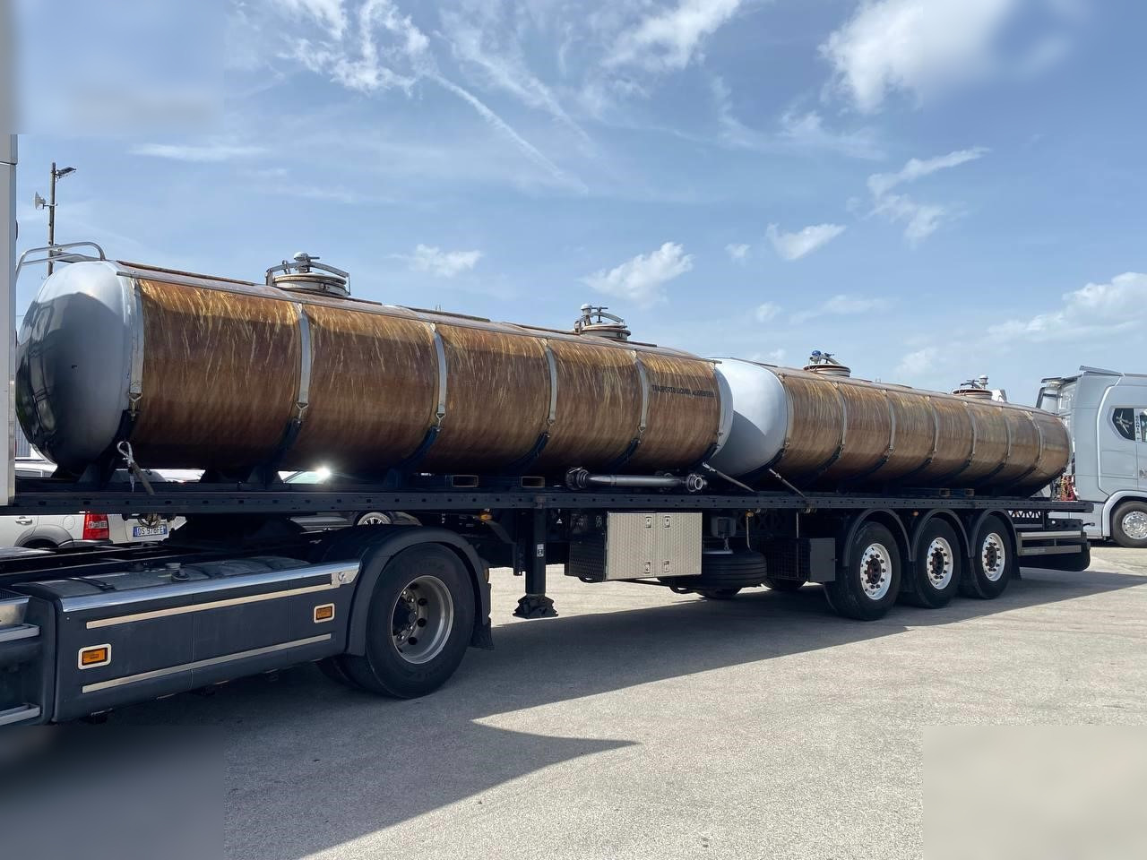 KÖGEL - Semi-trailer tangki: gambar 2 KÖGEL - Semi-trailer tangki: gambar 2