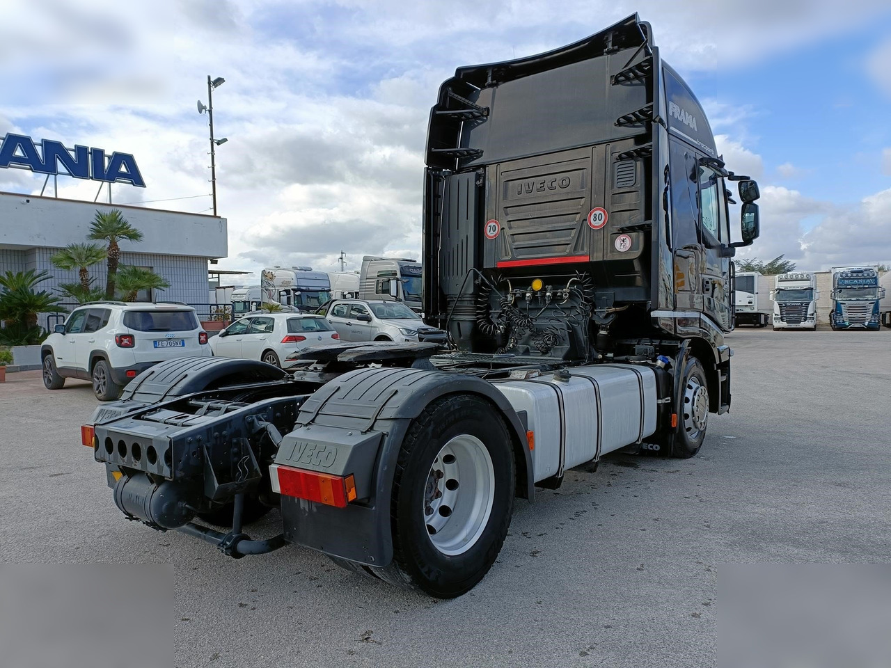 IVECO STRALIS 450 - Tractor head: gambar 2 IVECO STRALIS 450 - Tractor head: gambar 2