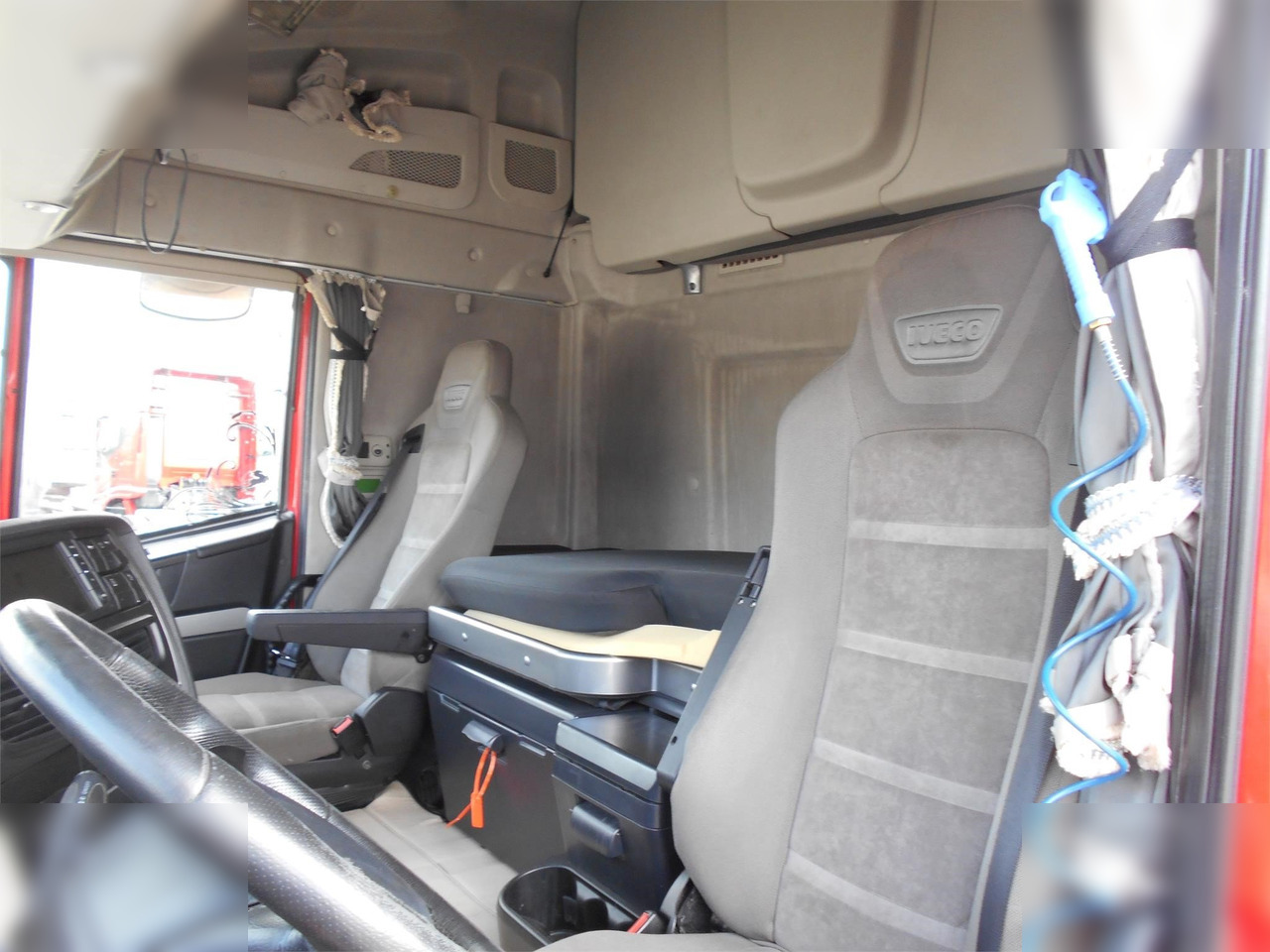 IVECO STRALIS 500 - Tractor head: gambar 5 IVECO STRALIS 500 - Tractor head: gambar 5