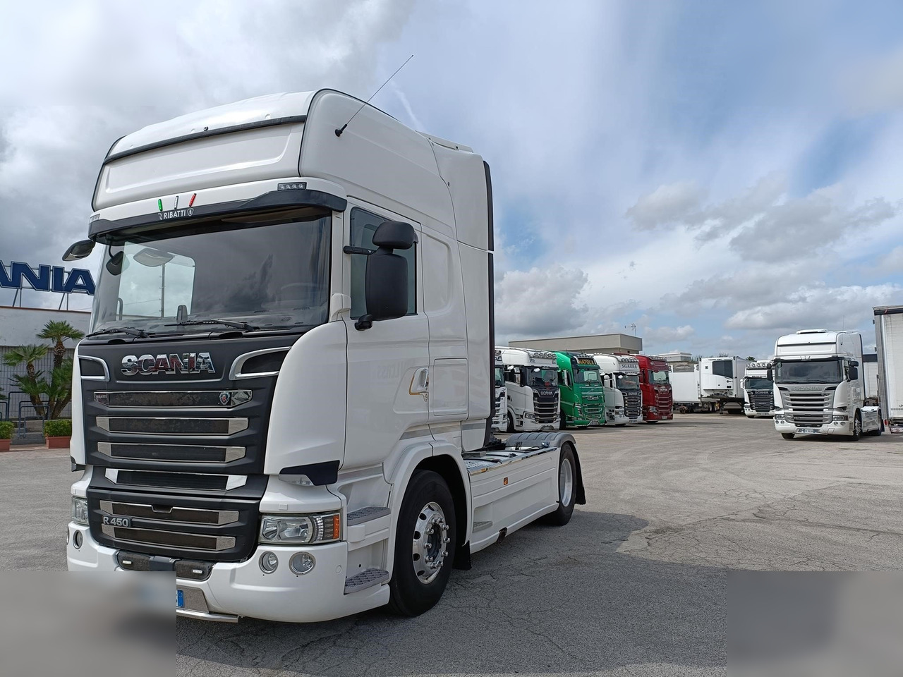 SCANIA R450 - Tractor head: gambar 1 SCANIA R450 - Tractor head: gambar 1