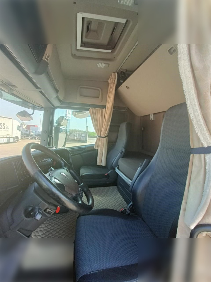 SCANIA R490 - Tractor head: gambar 5 SCANIA R490 - Tractor head: gambar 5