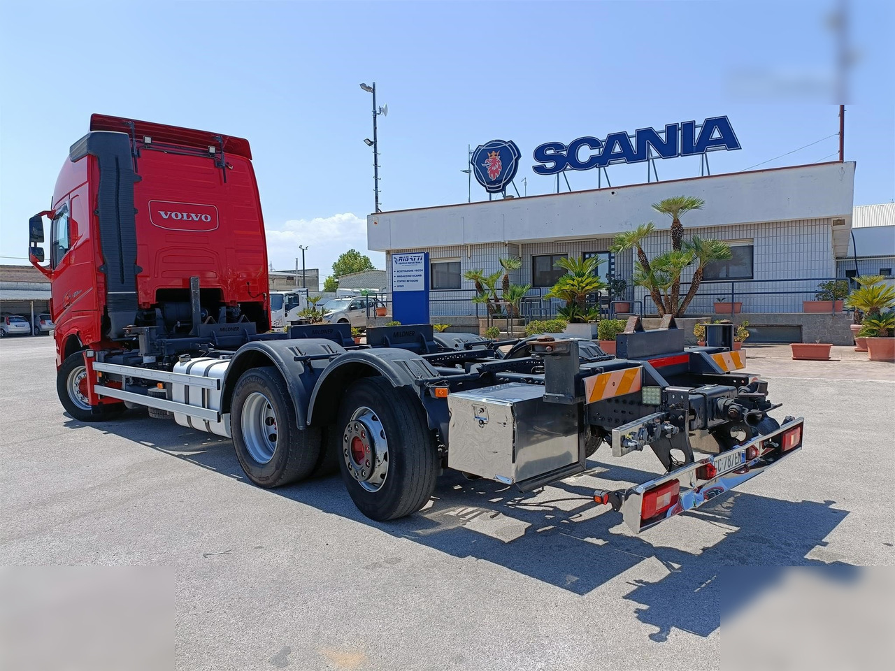 VOLVO FH500 - Pengangkut kontainer/ Container truck: gambar 4 VOLVO FH500 - Pengangkut kontainer/ Container truck: gambar 4