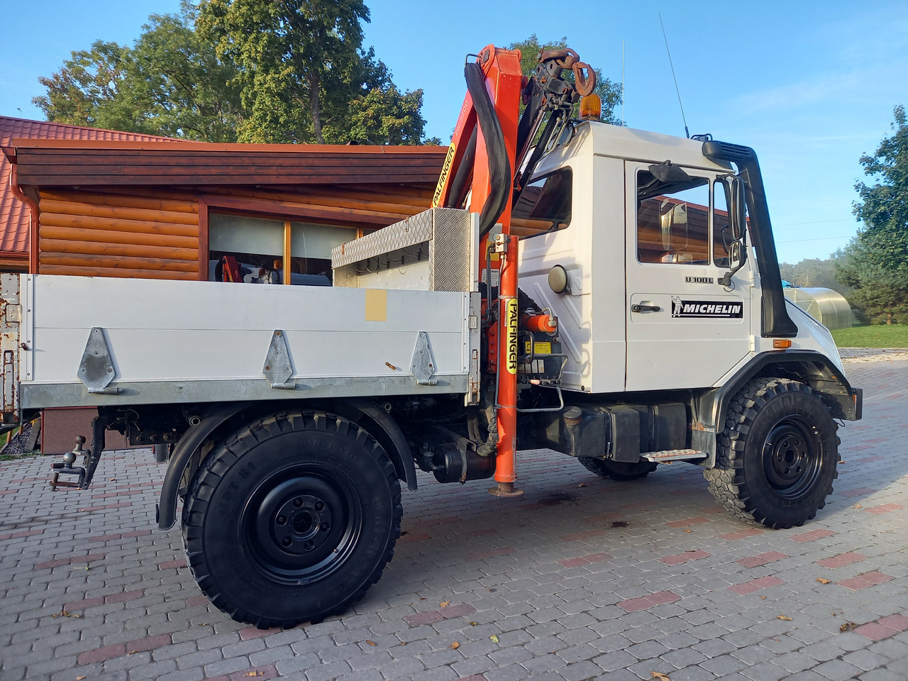 Truk derek UNIMOG U100L: gambar 21