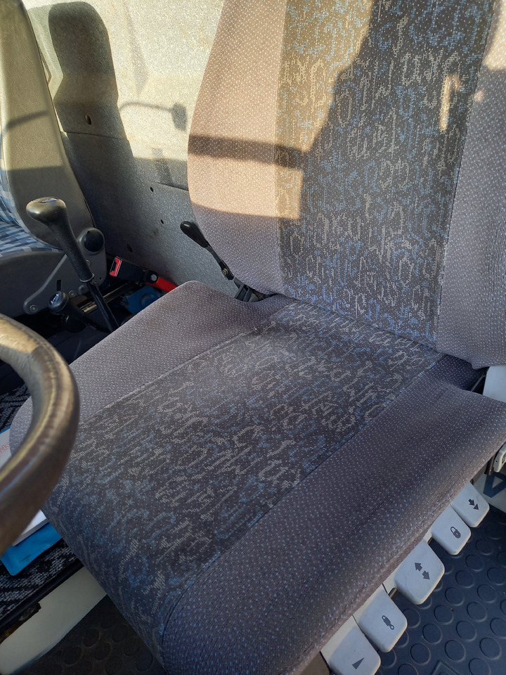 Truk derek UNIMOG U100L: gambar 27