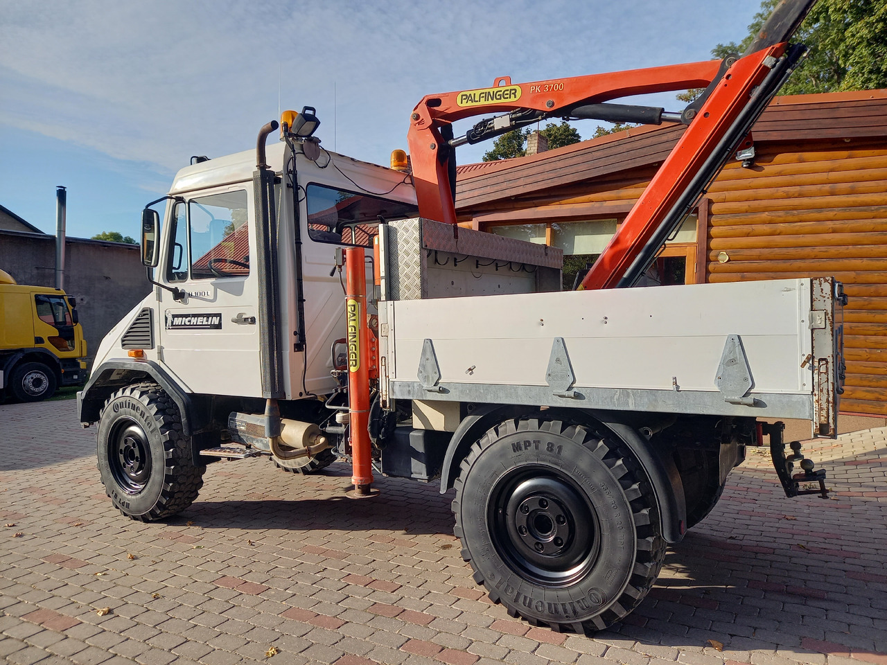 Truk derek UNIMOG U100L: gambar 9