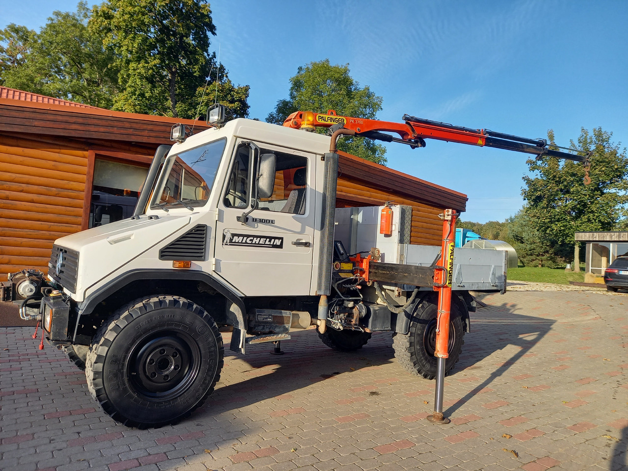 UNIMOG U100L - Truk derek: gambar 1 UNIMOG U100L - Truk derek: gambar 1