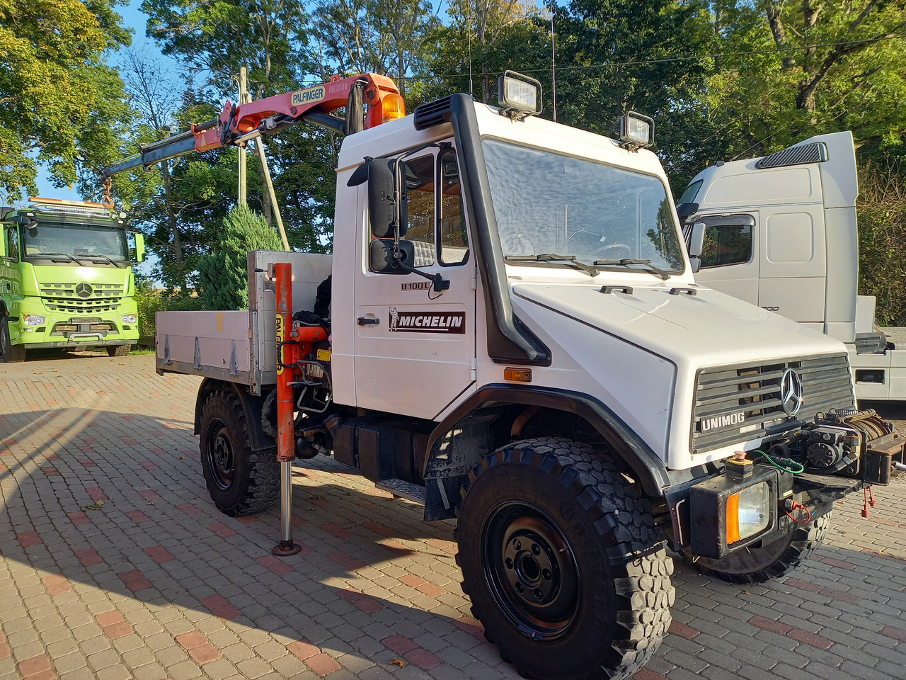 Truk derek UNIMOG U100L: gambar 13